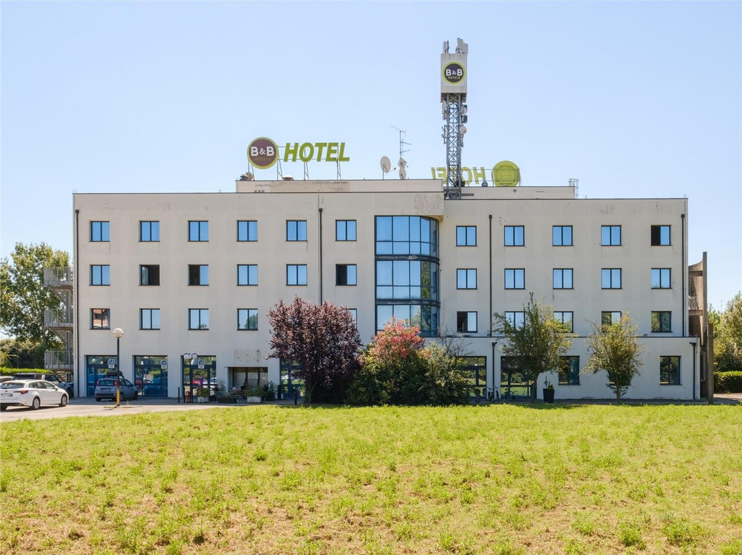 级酒店拉韦纳主图