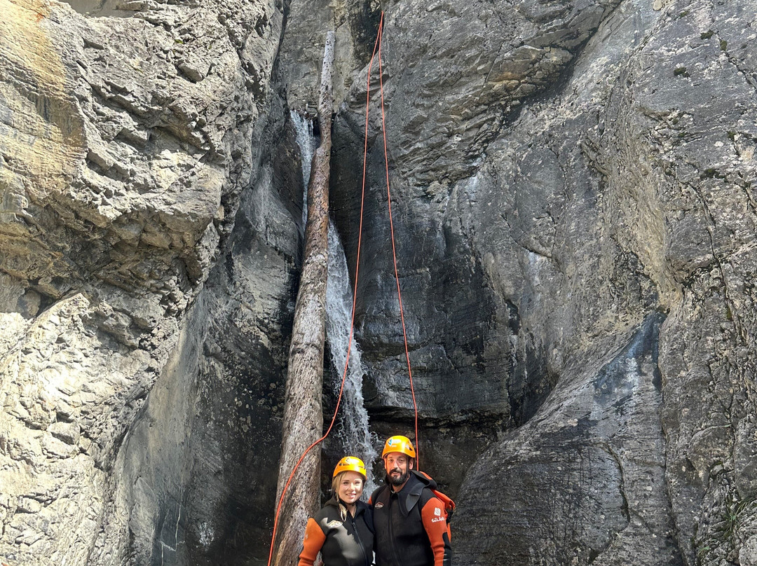 Bow Valley Canyon Tour-坎莫尔必去景点