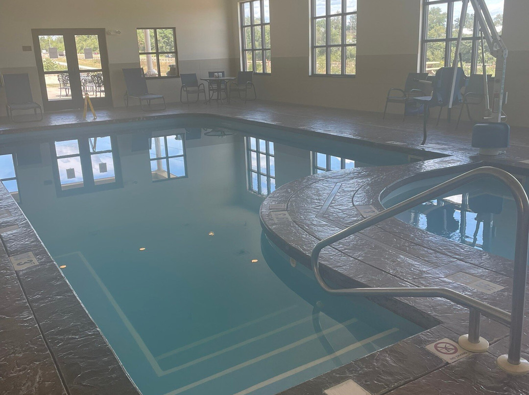 Comfort Inn & Suites主图