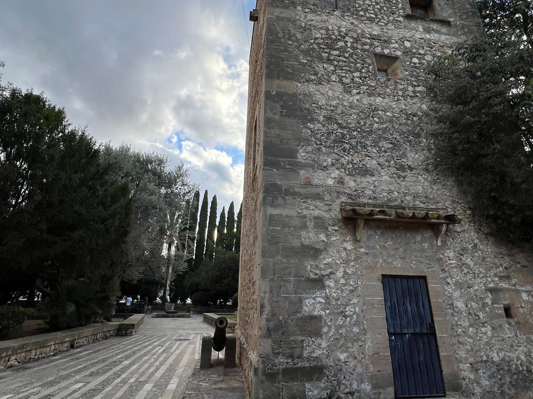 Jardines Joan March y Torre Desbrull-Pollenca必去景点