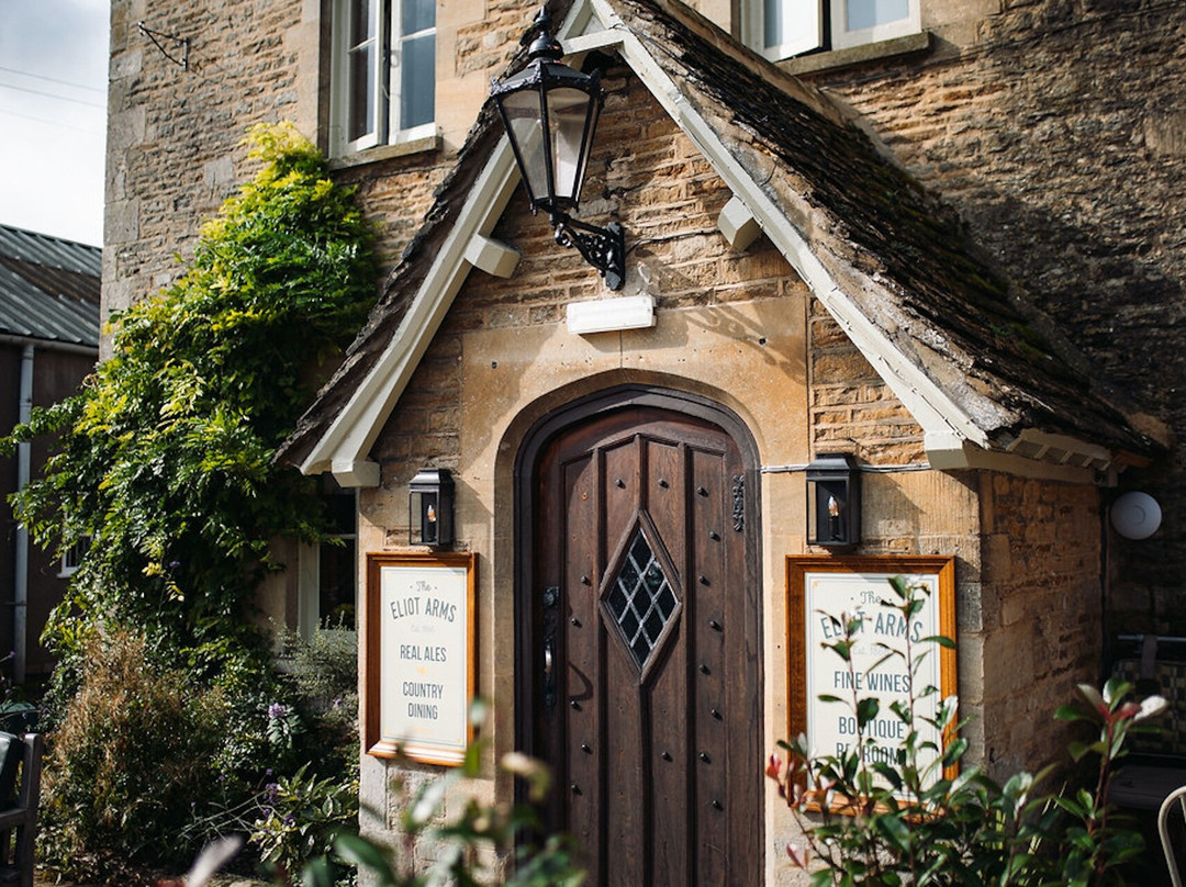 The Eliot Arms Hotel主图