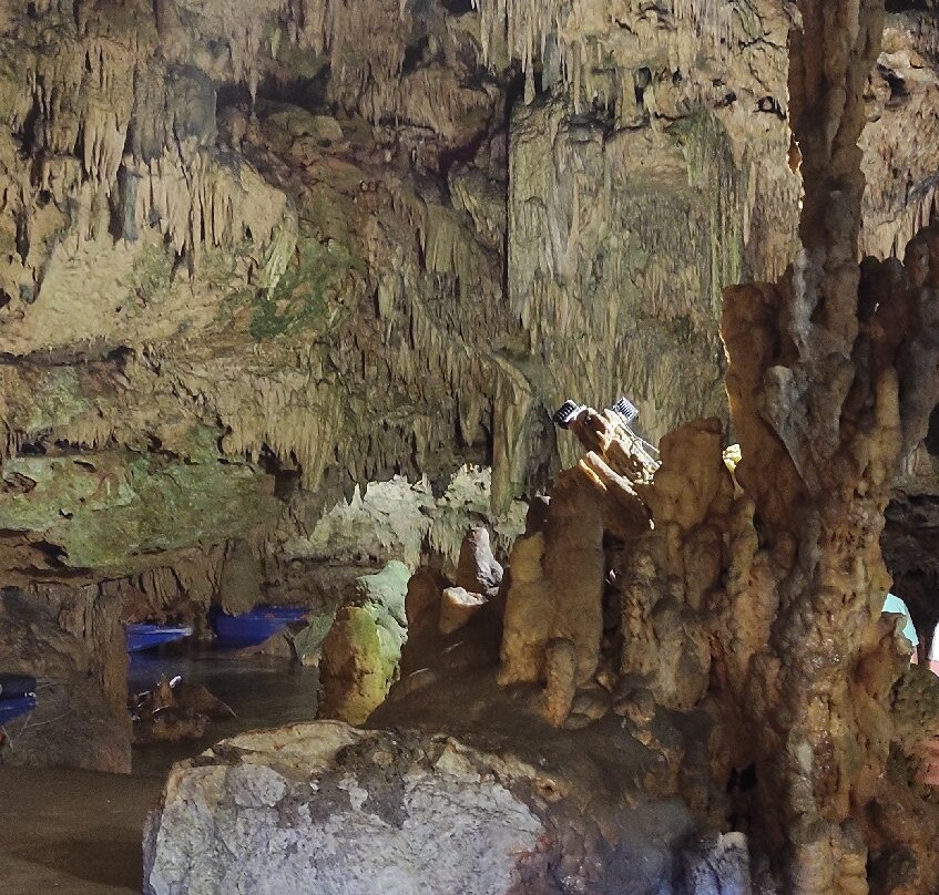 Caves of Diros-Diros必去景点