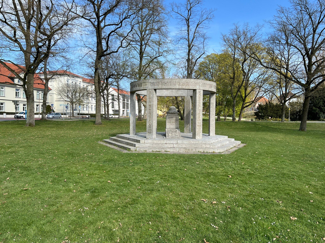 Trift Anlagen-策勒县必去景点