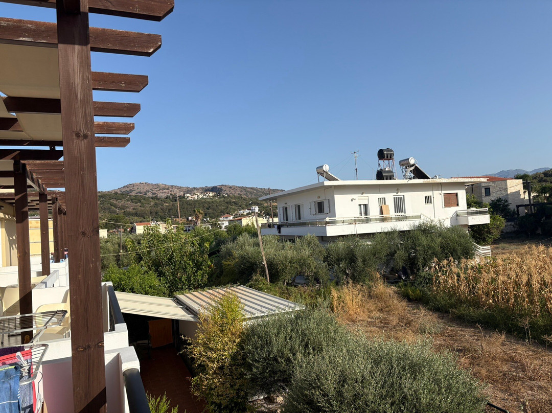 Niriides Hotel Apts Studios主图
