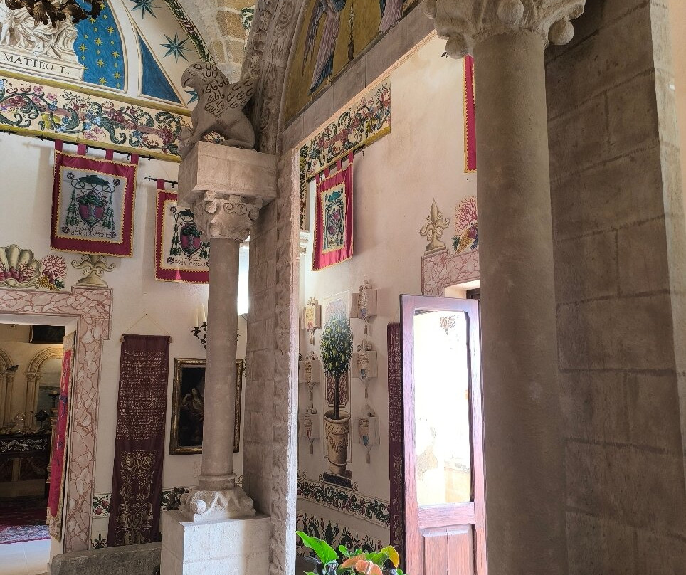 Palazzo vescovile castro-Castro必去景点