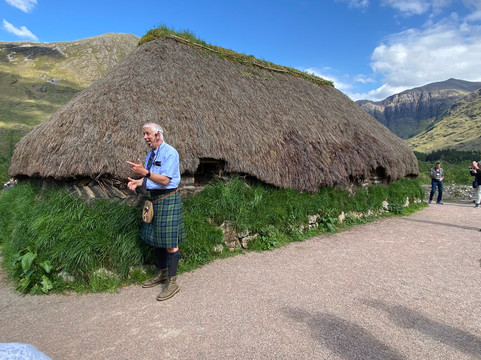 The Kilted Guide-爱丁堡必去景点