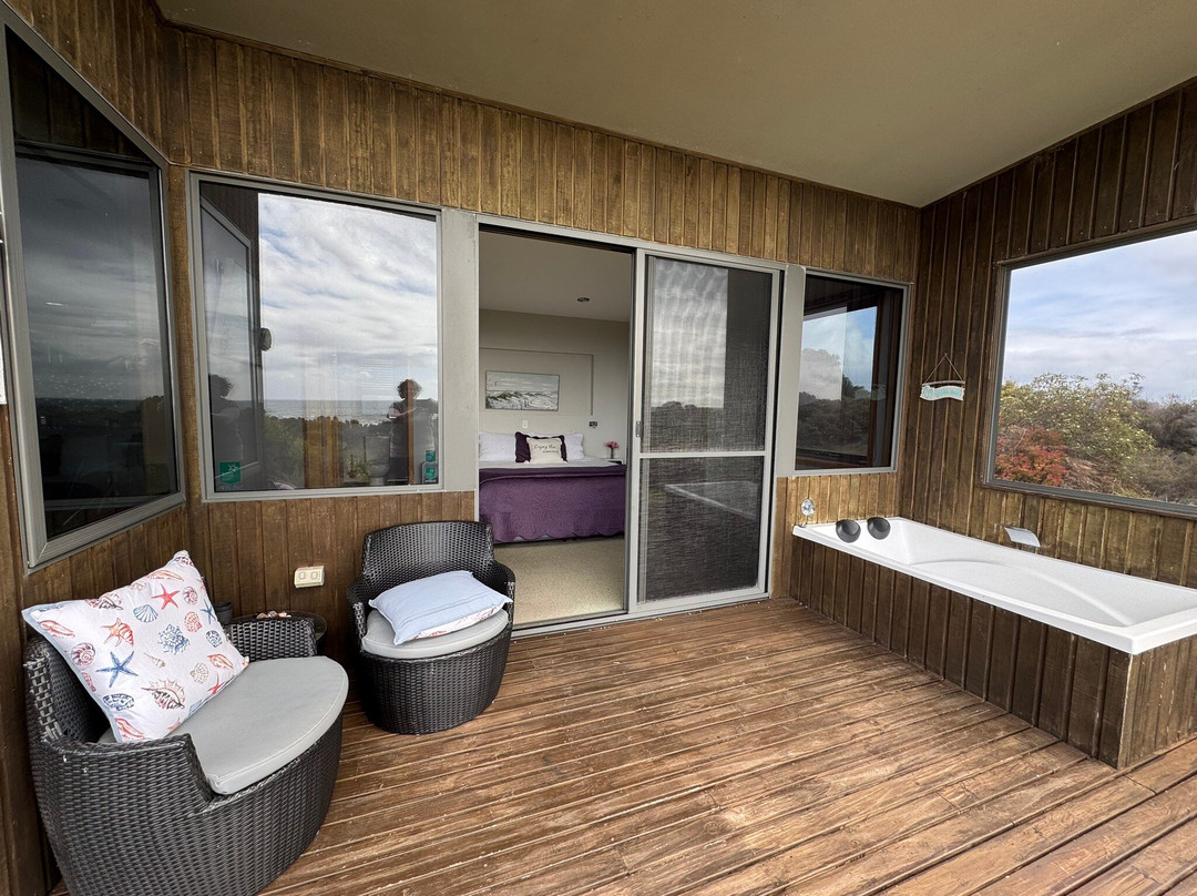 Rocky Cape Retreat主图