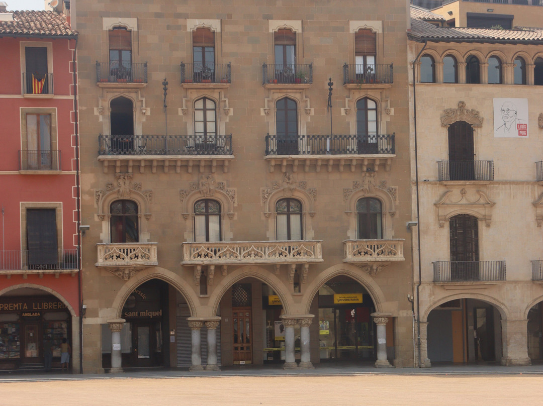 Plaça Major-维克必去景点