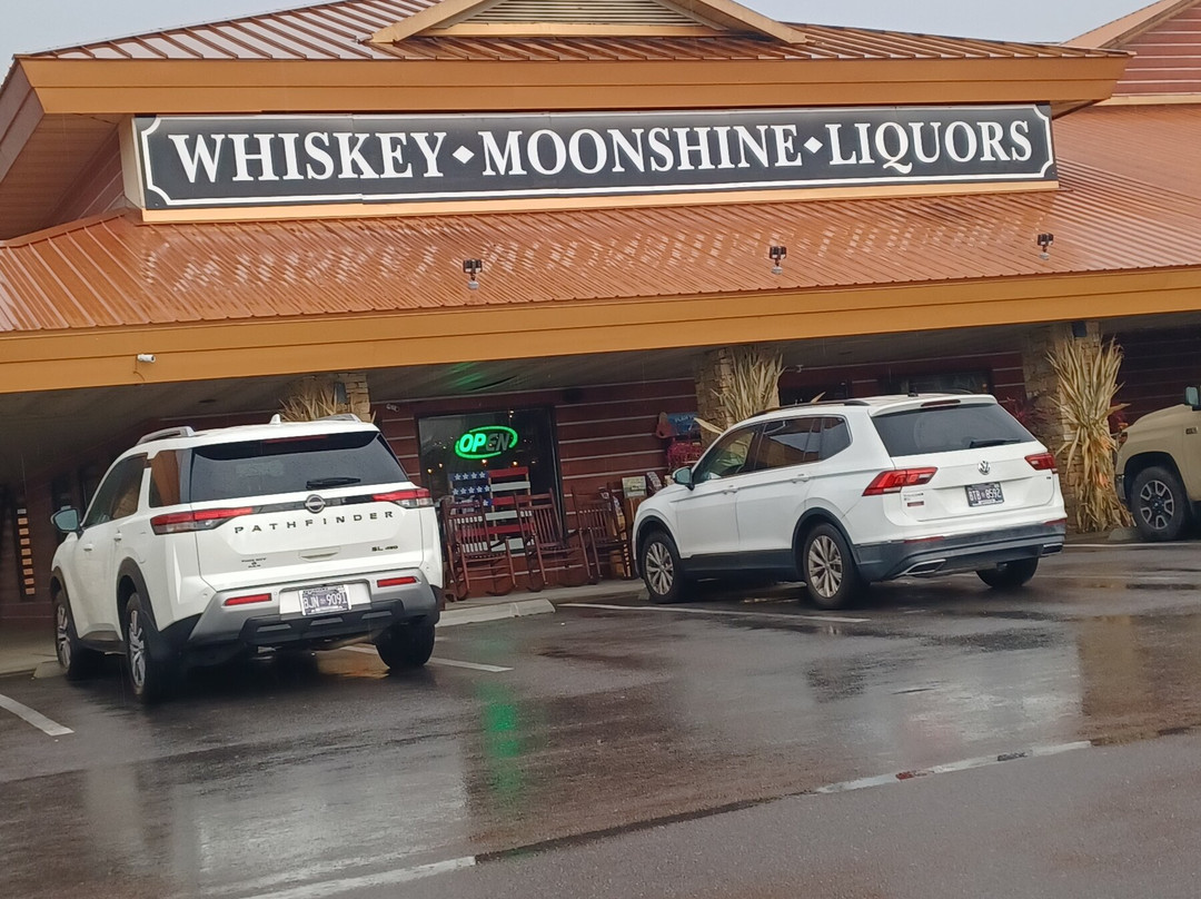 Tennessee Legend Distillery - Winfield Dunn Parkway-塞维尔维尔必去景点