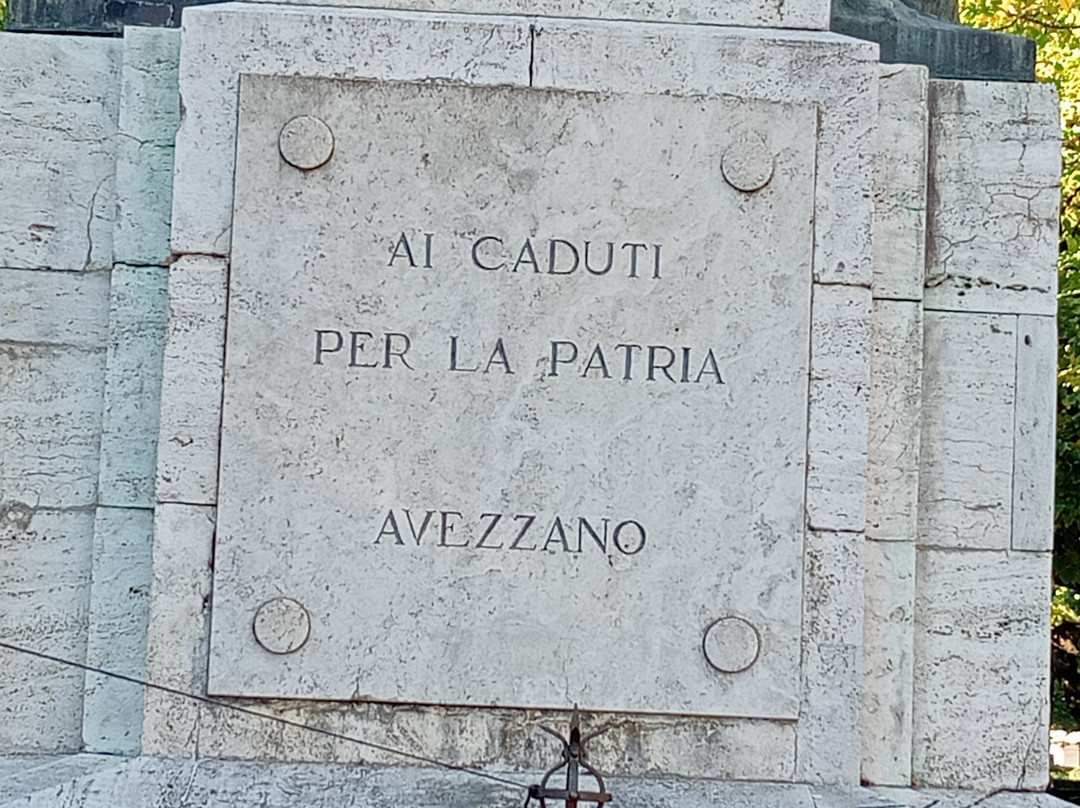 Monumento ai Caduti Delle Due Guerre Avezzano-Avezzano必去景点