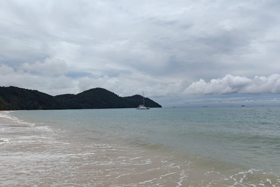 Loh Pared Bay Beach-阁耀亚伊岛必去景点