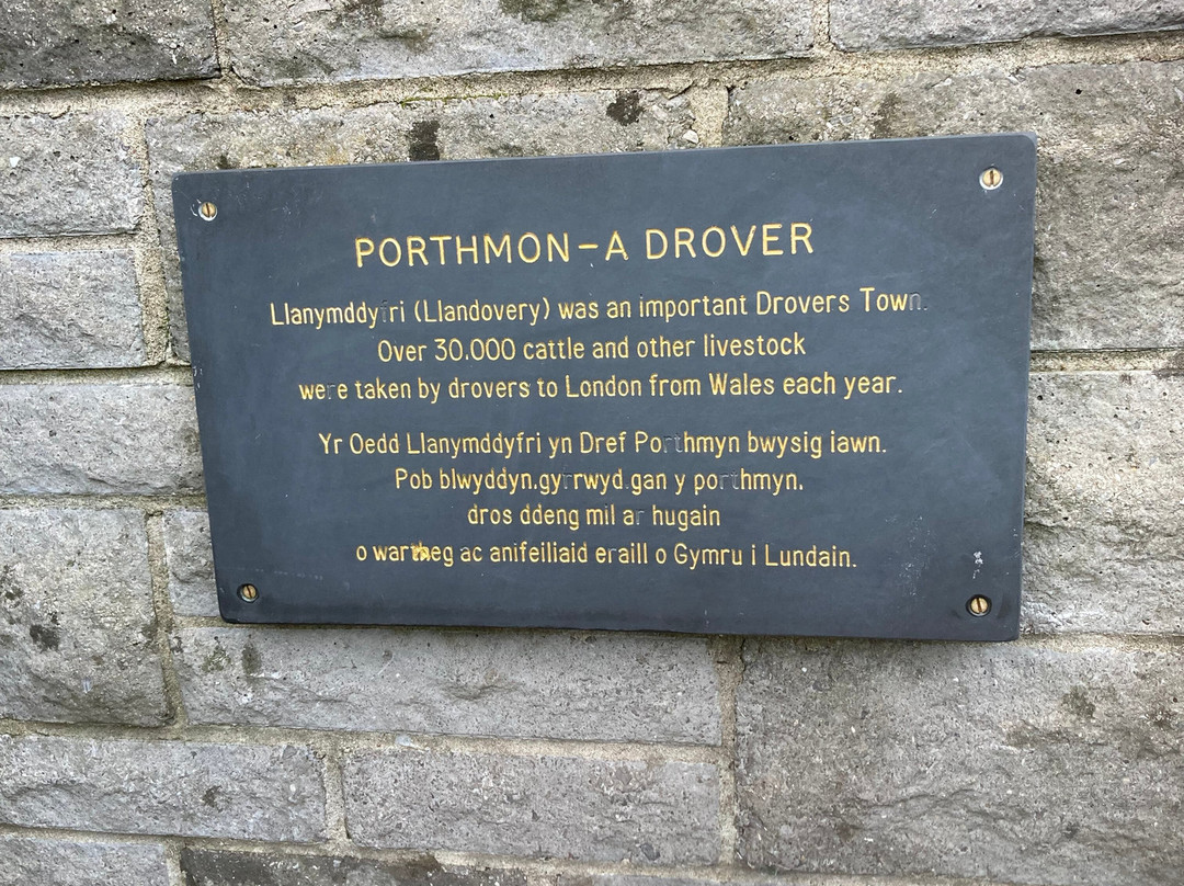 城堡大酒店主图