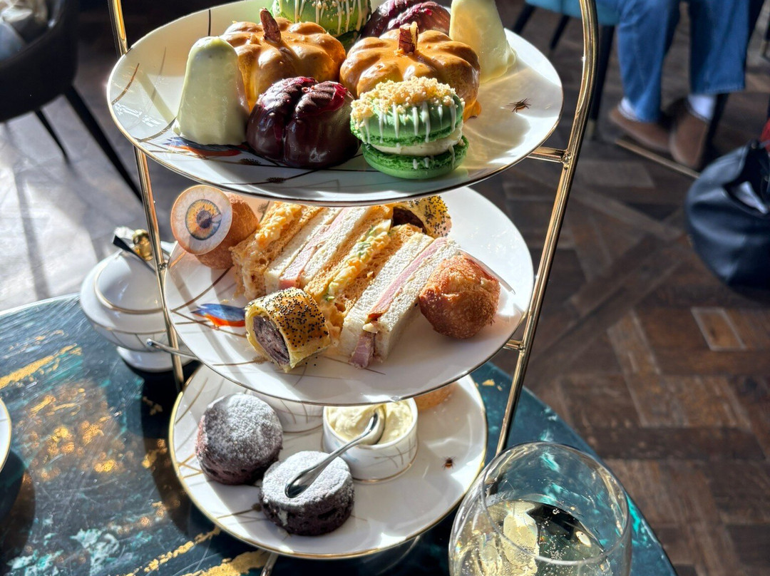 Manor House Lindley主图