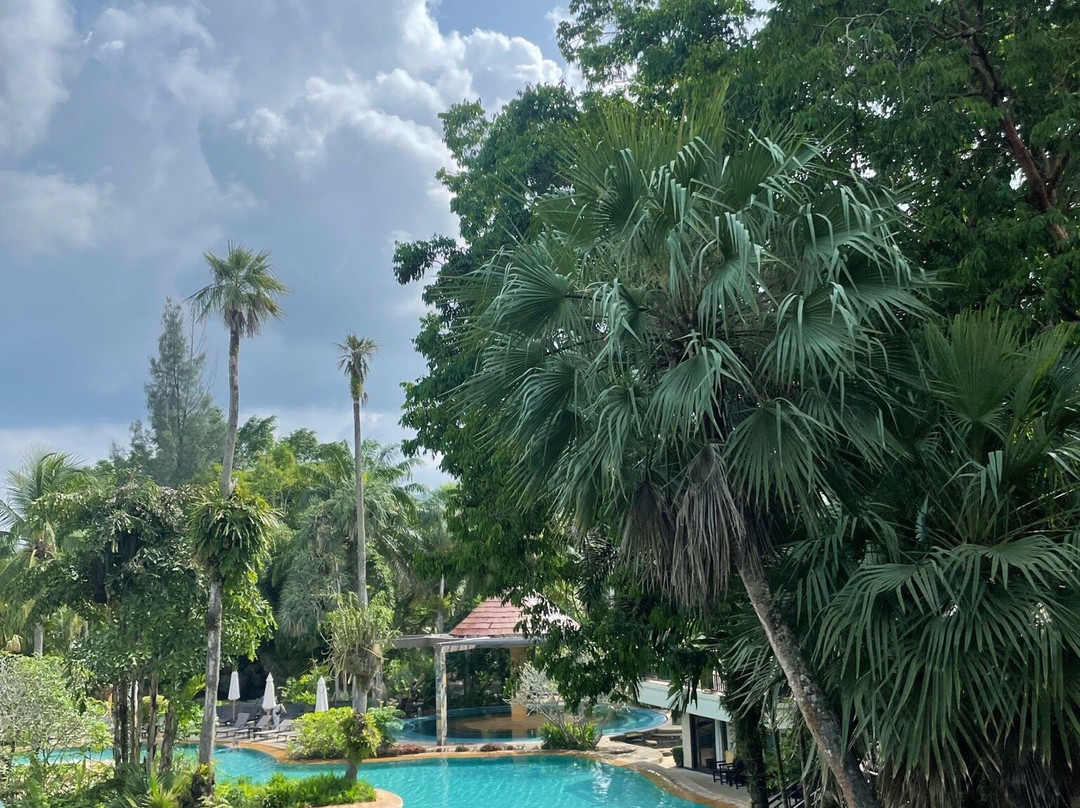 温泉海滩度假村主图