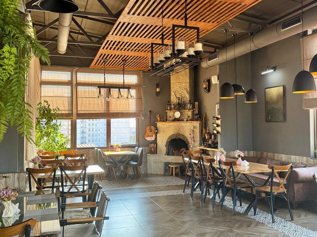 Vazha Davitadze's Winemaking and Wine Cellar-巴统必去景点