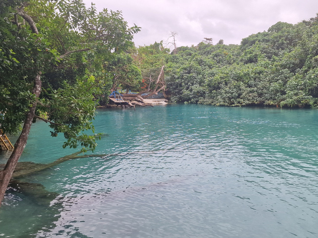Blue Lagoon-Efate必去景点