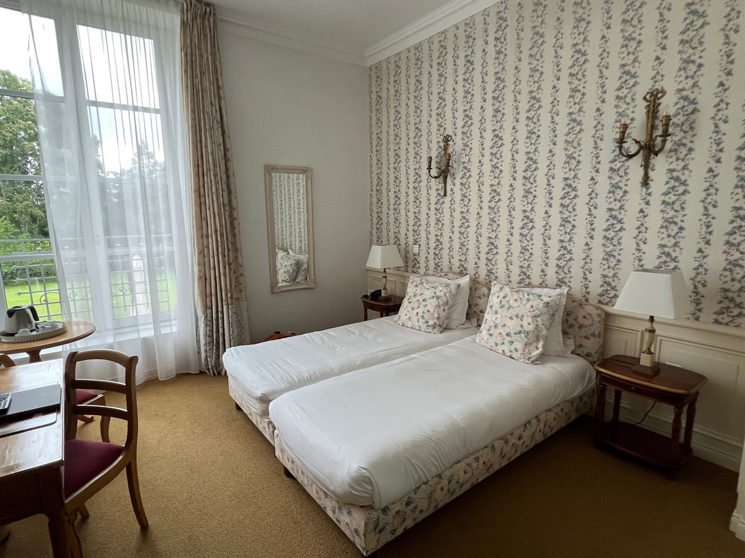 洛泽尔城堡酒店主图