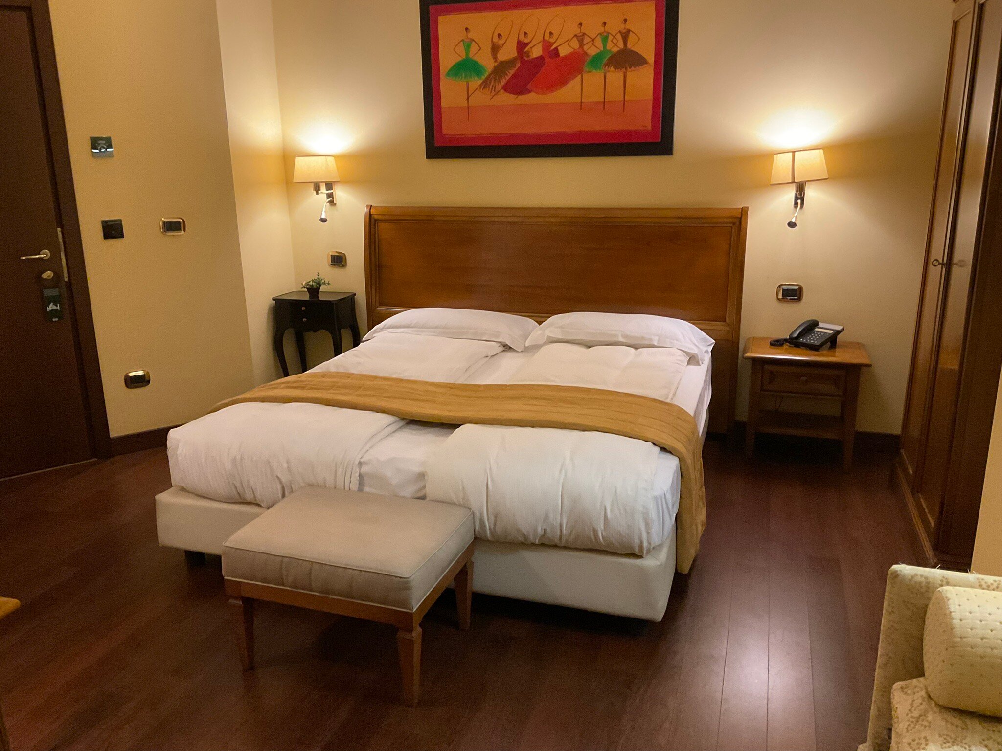 布拉姆酒店-官方