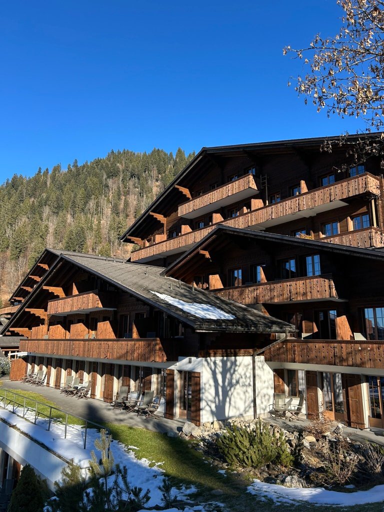 HUUS Gstaad Hotel-官方