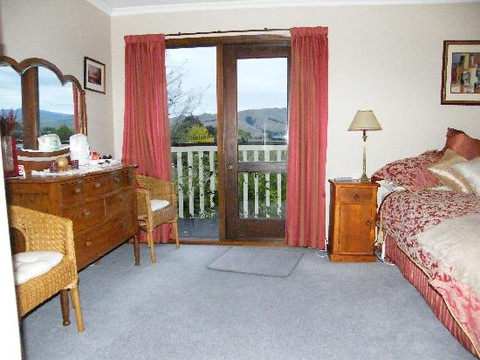 Traminer View Vineyard B&B主图