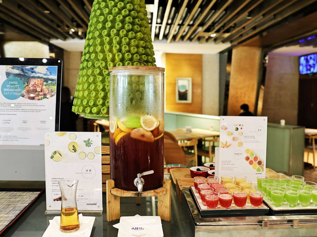 上海宏安瑞士大酒店主图