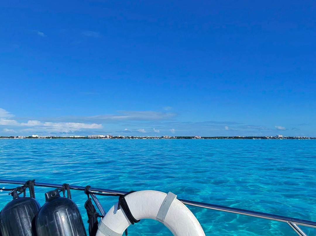 MM Royale Yachts-女人海滩必去景点