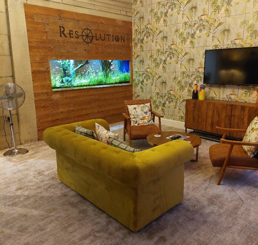 The Resolution Hotel主图