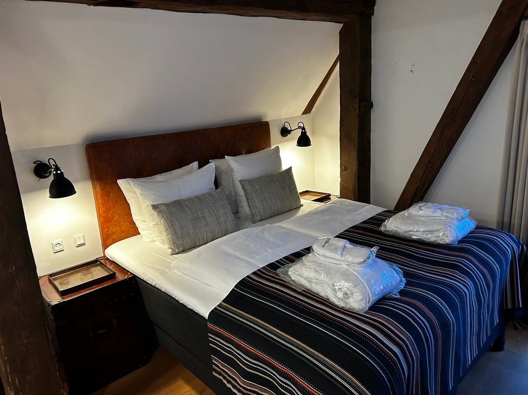 新港71号酒店主图