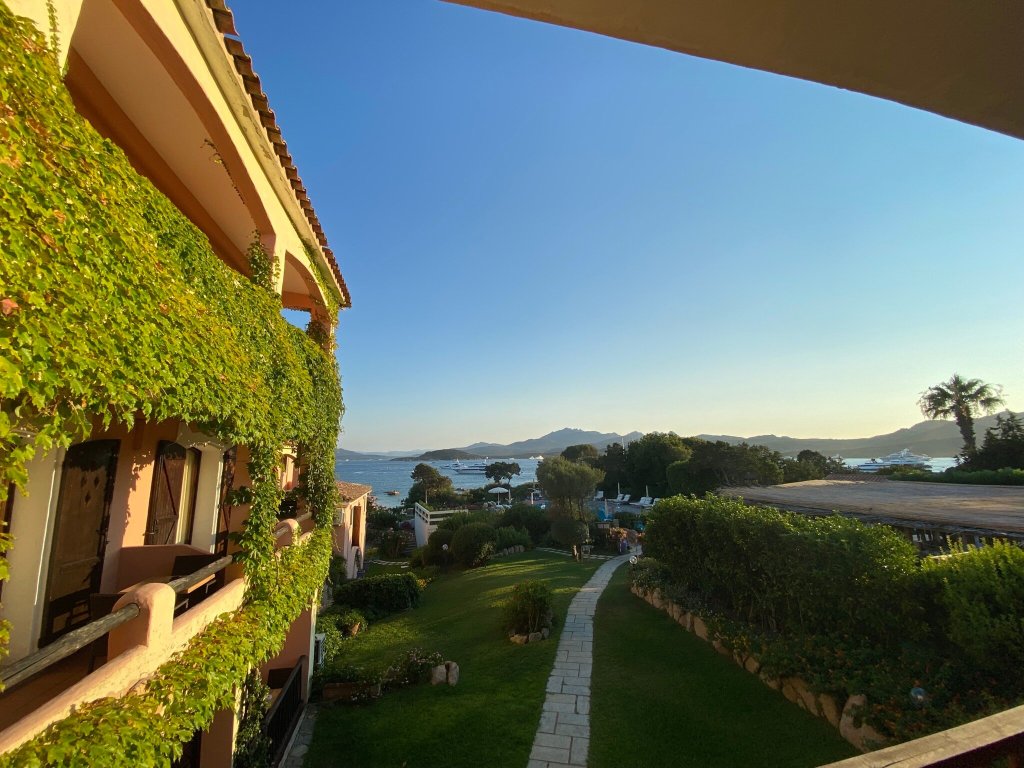 Hotel Capriccioli-官方