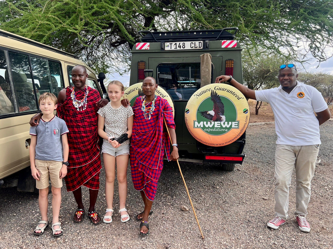 Mwewe Expeditions-阿鲁沙国家公园必去景点