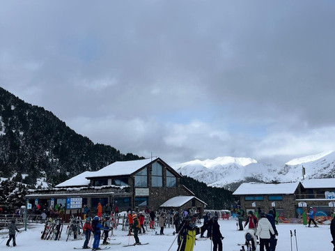 银色之源酒店主图