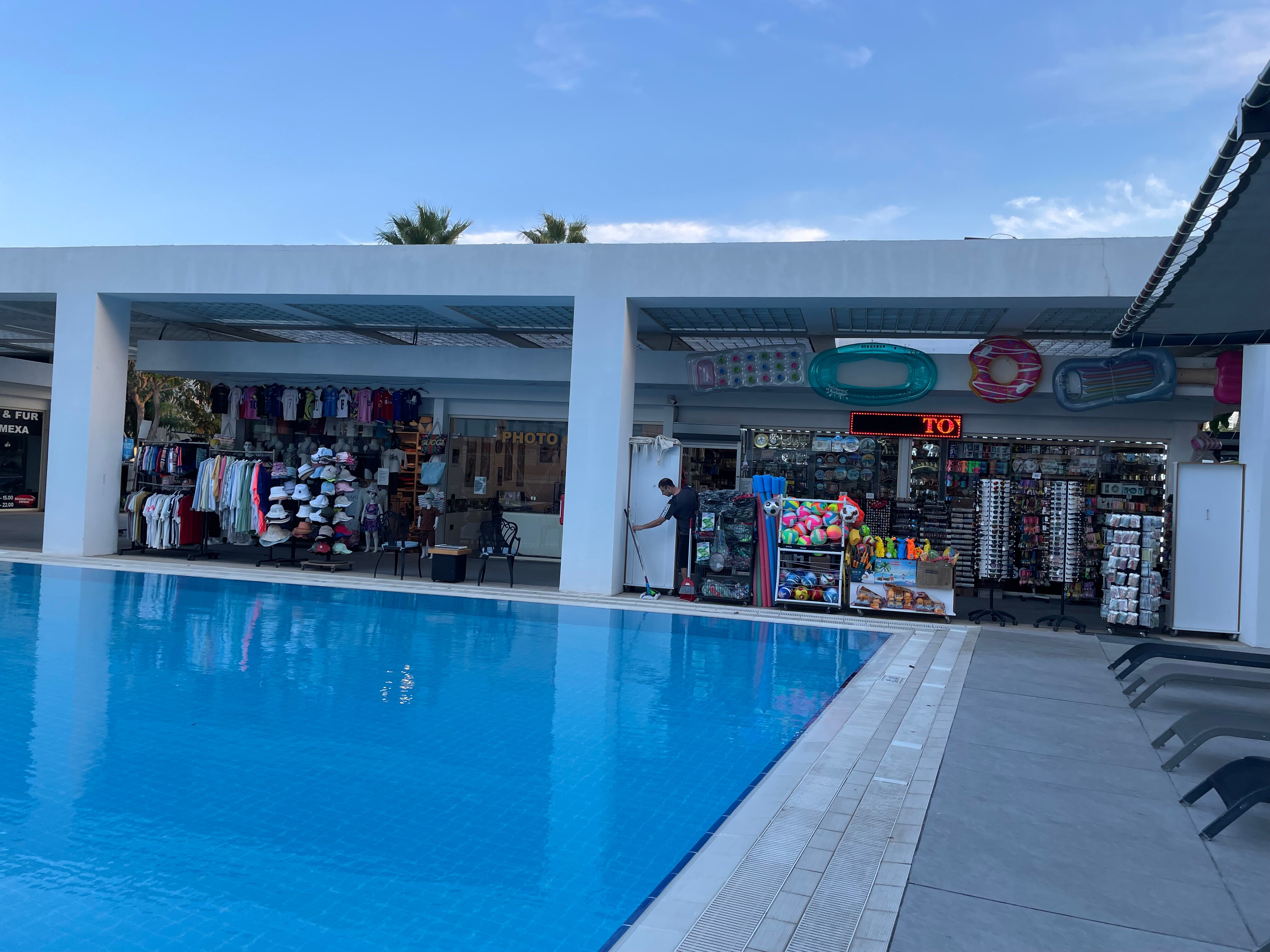 Crystal Centro-泳池