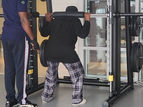 中铁尼雷尔大酒店主图