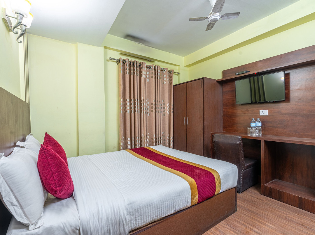 OYO 825 Hotel Baikuntha