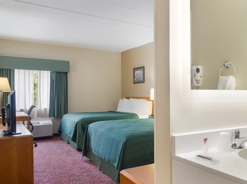 All Seasons Inn & Suites Smithfield Providence
