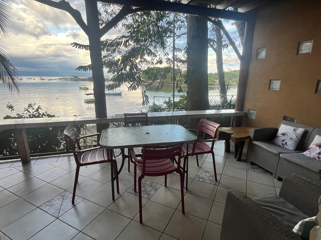 希门尼斯小屋酒店主图