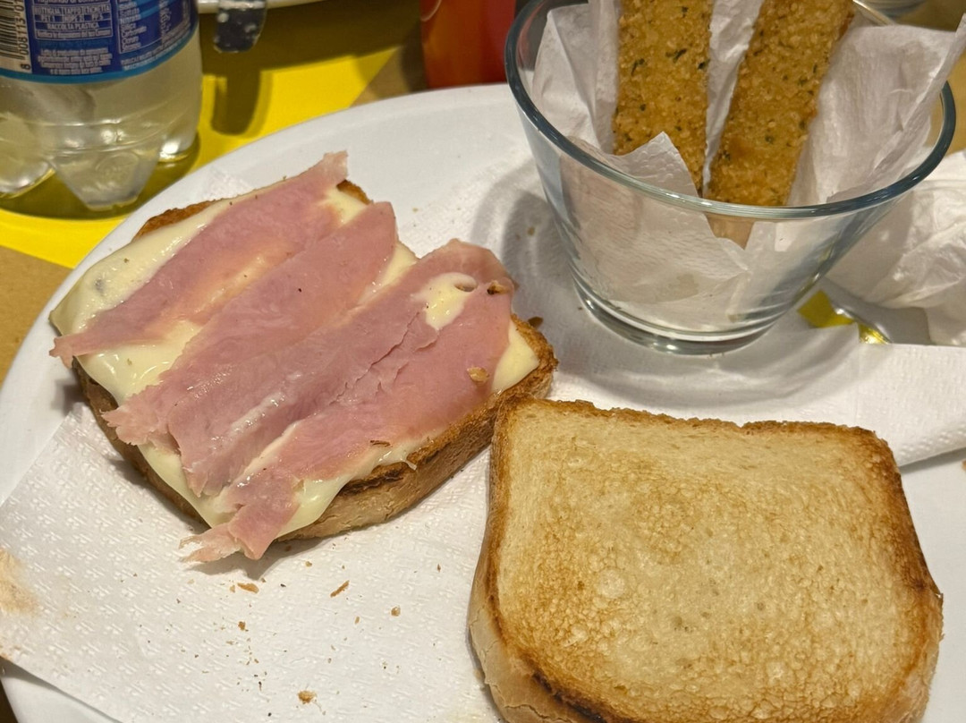 Olympia Bowling Atina-Atina必去景点