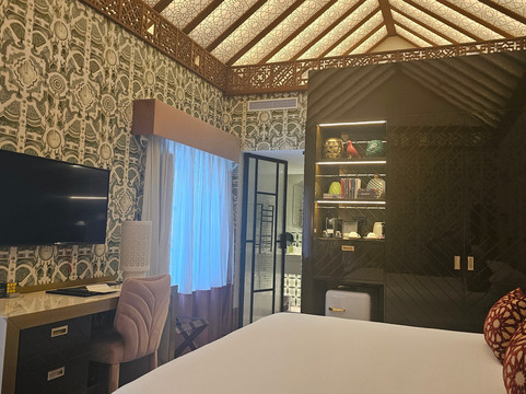 克劳德马贝拉酒店主图