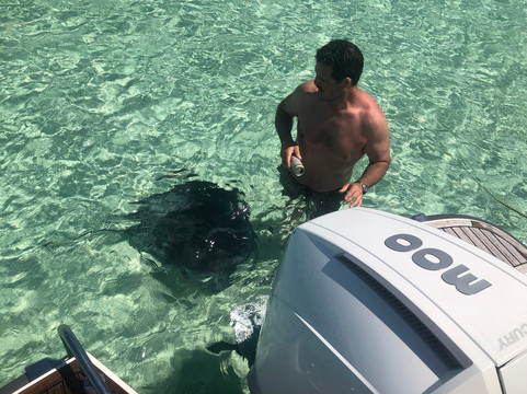 Next Level Charters Cayman-Camana Bay必去景点