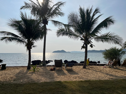 敖高白沙滩度假村主图