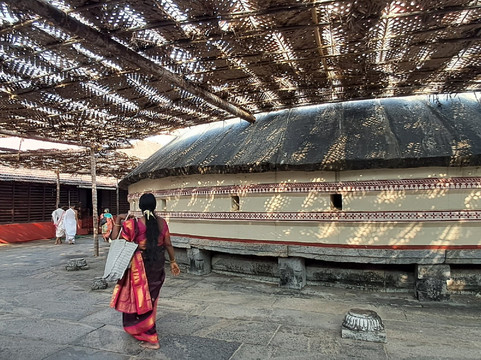 斯里克瑞什纳酒店主图