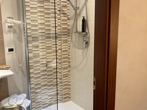 斯坦达尔酒店主图