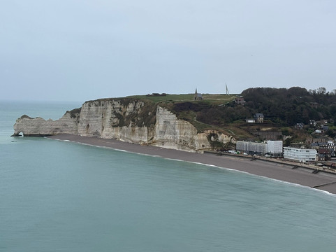 Étretat-埃特勒塔必去景点