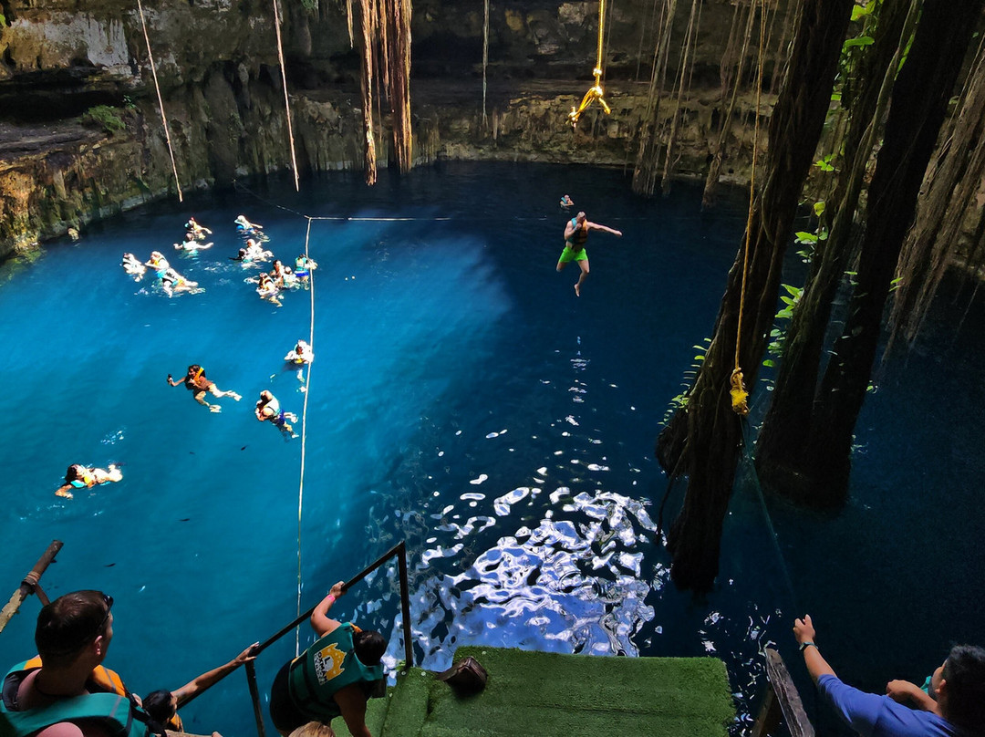 Cénote San Lorenzo Oxman-巴利亚多利德必去景点