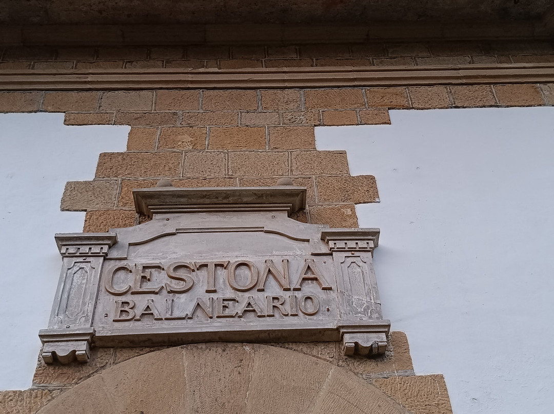 塞斯托纳Spa酒店主图