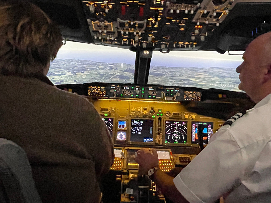 Aerospace Experience Flight Simulators-彼得伯勒必去景点