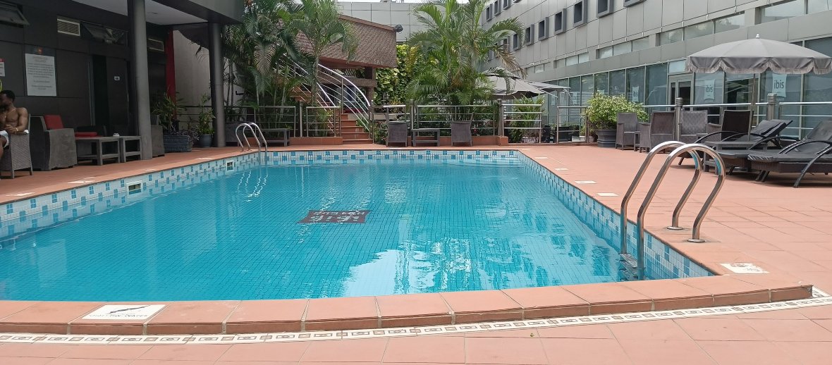 宜必思拉各斯伊凯贾酒店-泳池