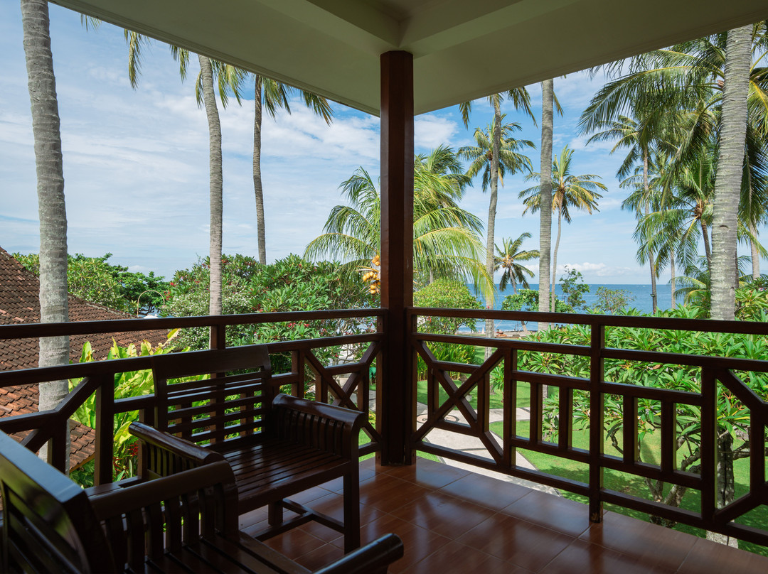 洛姆布克假日酒店主图