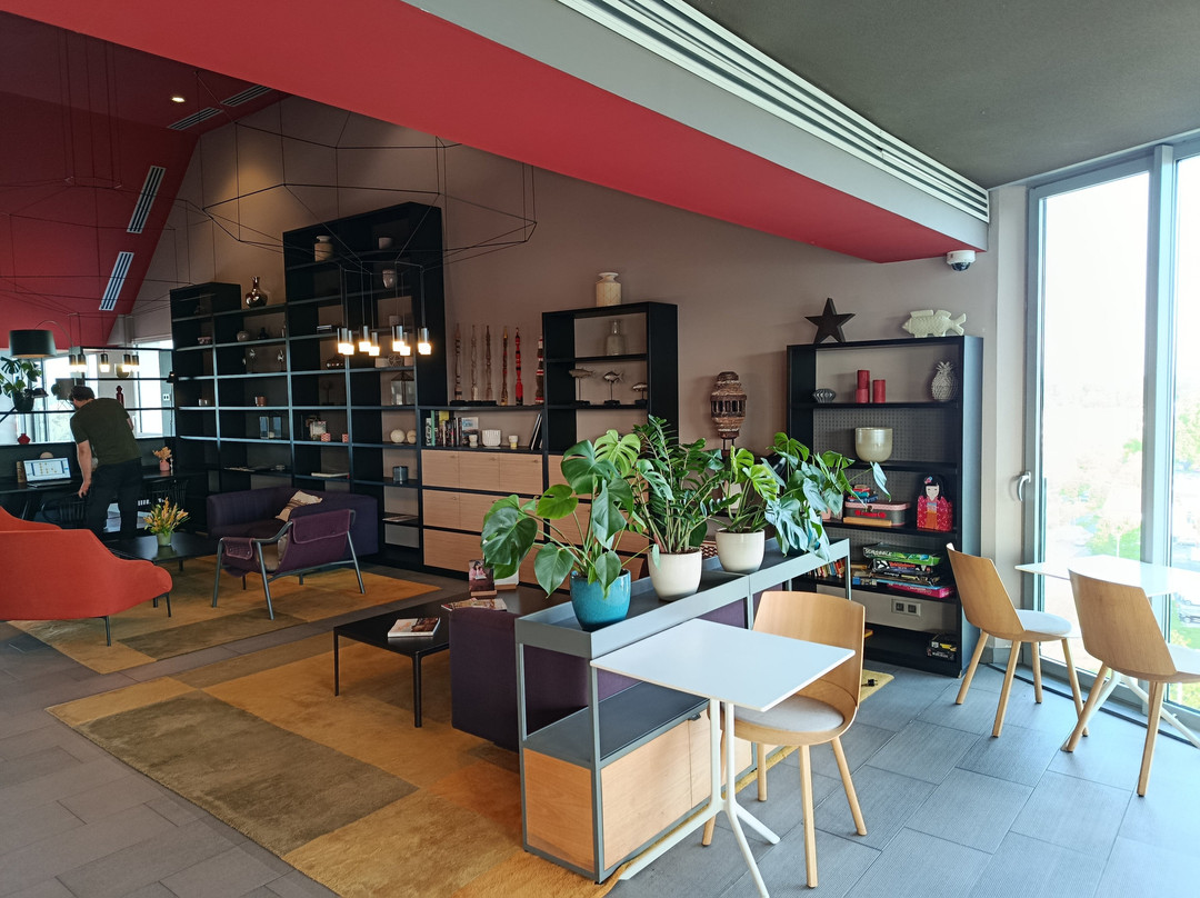 巴约讷中心 OKKO 酒店主图