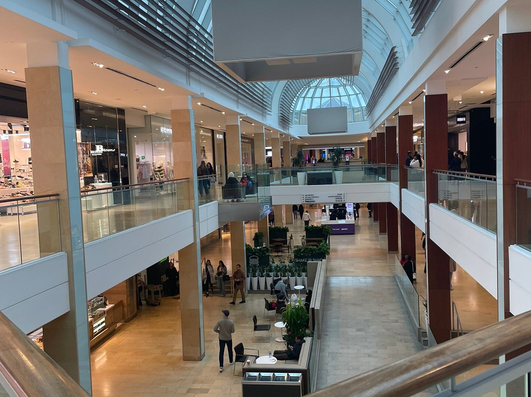 Square One Shopping Centre-米西索加必去景点